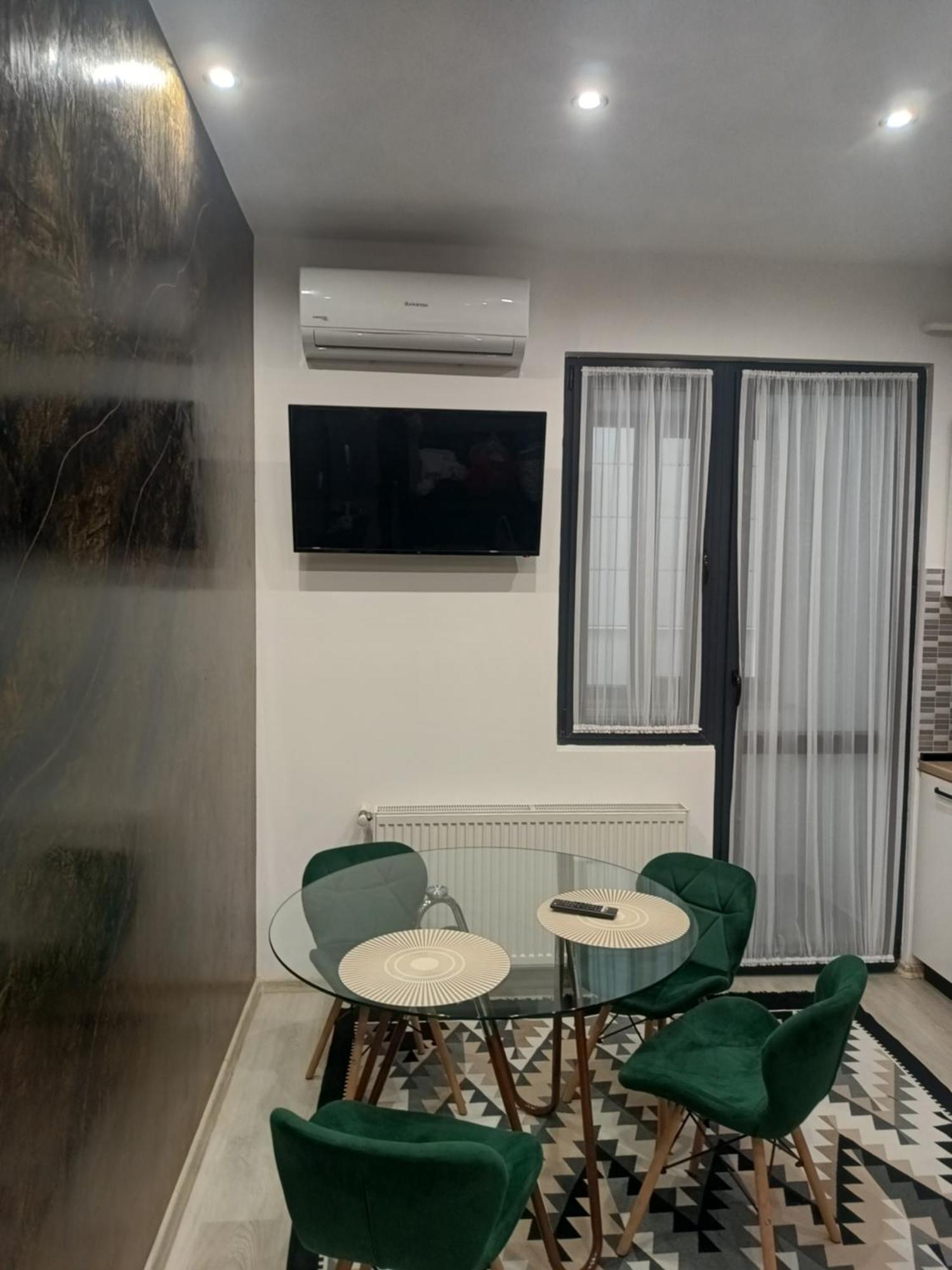 Malivia Oxygen Apartment Яш Екстериор снимка