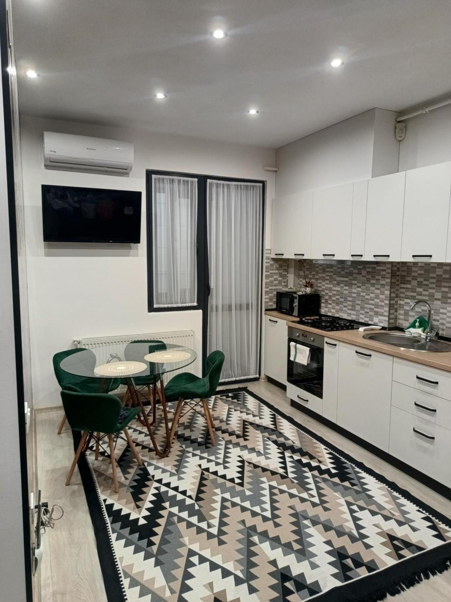Malivia Oxygen Apartment Яш Екстериор снимка